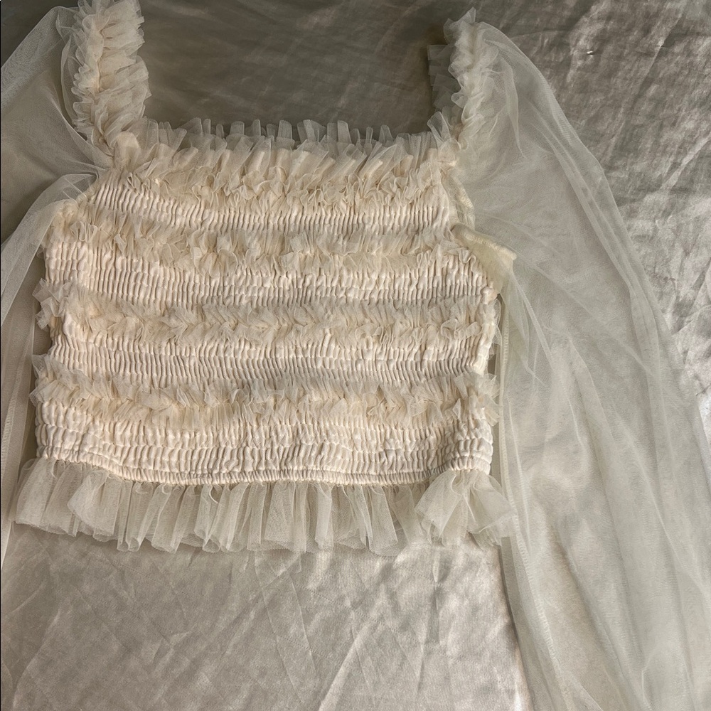 Chic Cream Ruffled Blouse - Picture 6 of 9